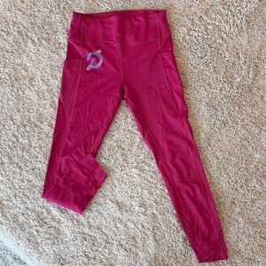 Peloton Women's Leggings in Vibrant Pink